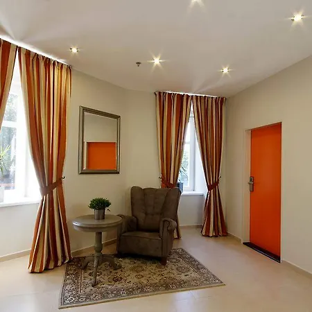 Hotell Le Petit 3*
