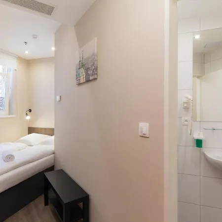 Hotel Le Petit 3*