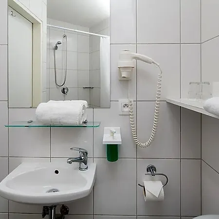 Hotel Le Petit 3*