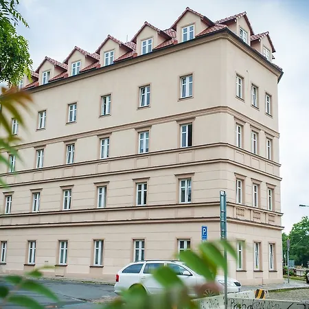 Hotel Le Petit 3*