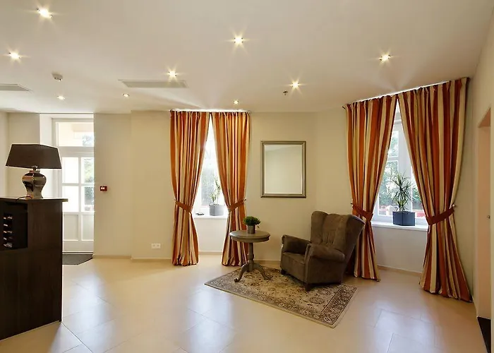 Le Petit Hotel 3*
