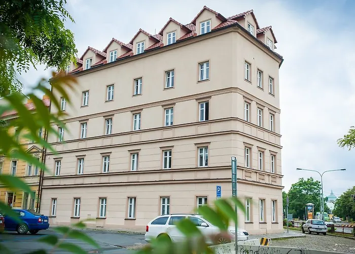 Hotel Le Petit 3*